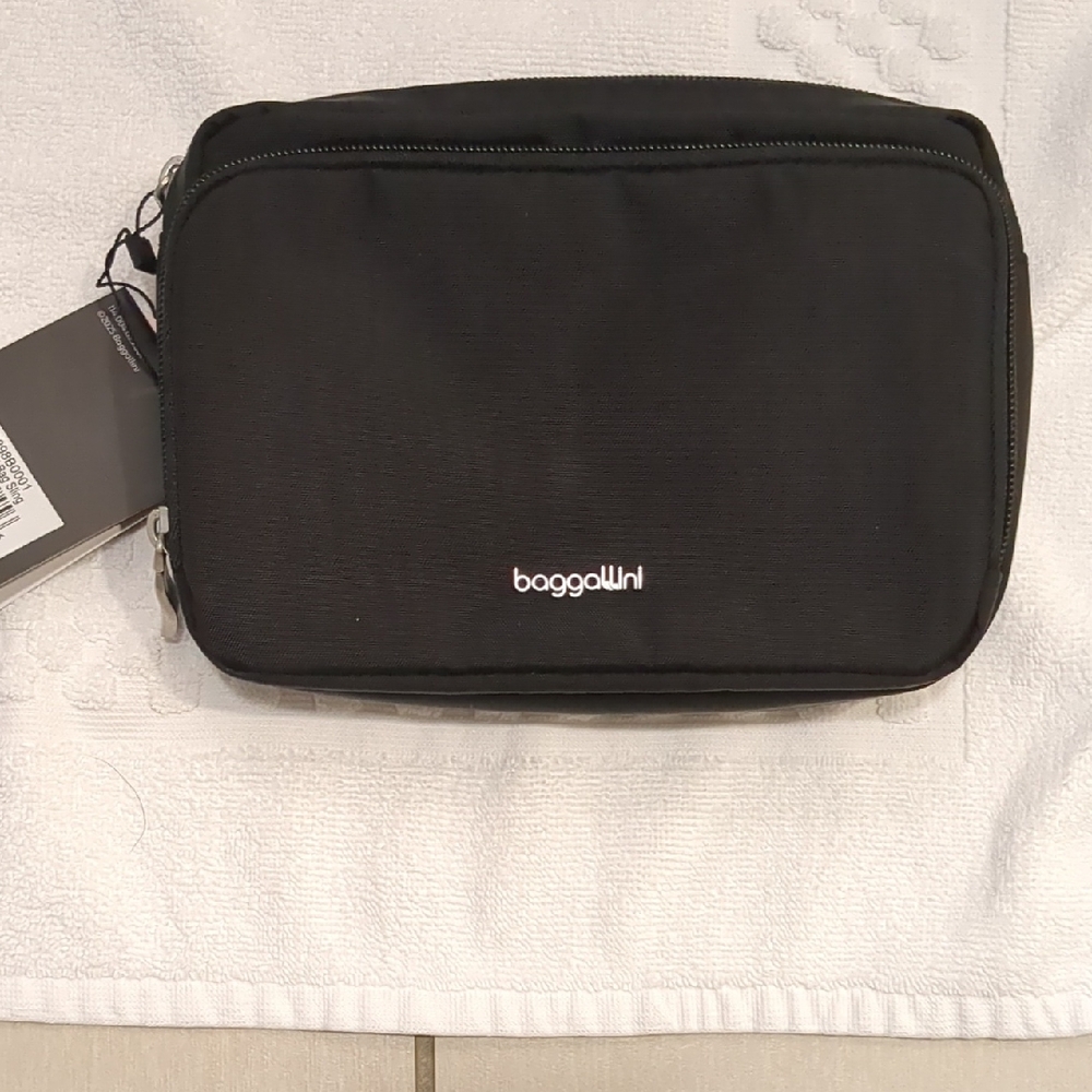 Baggallini Black Modern Belt Bag Sling *NWT*